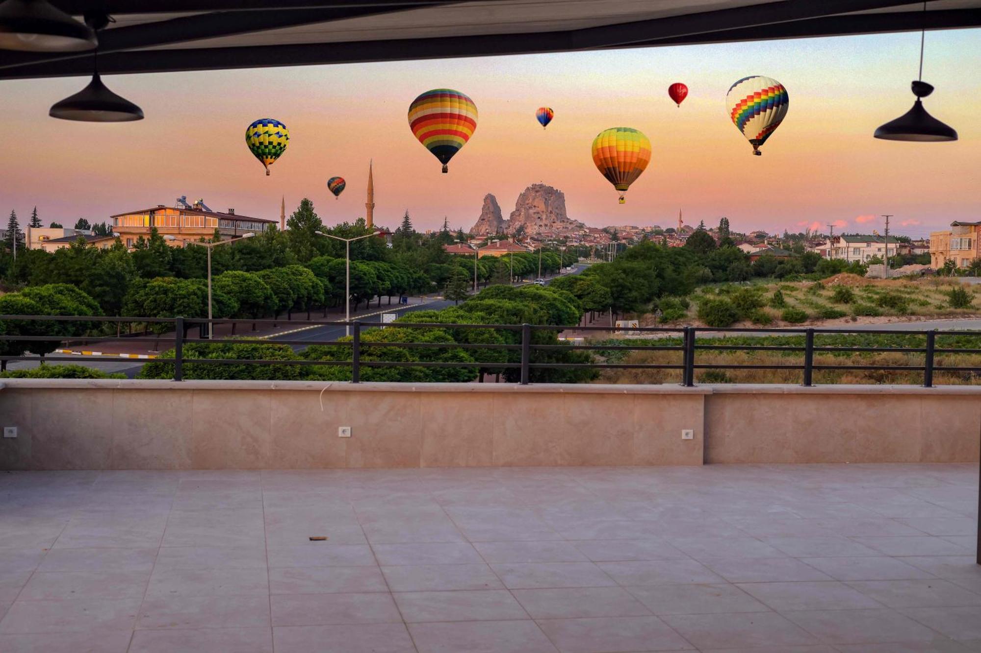 White House Cappadocia Aparthotel Nevsehir Exterior photo